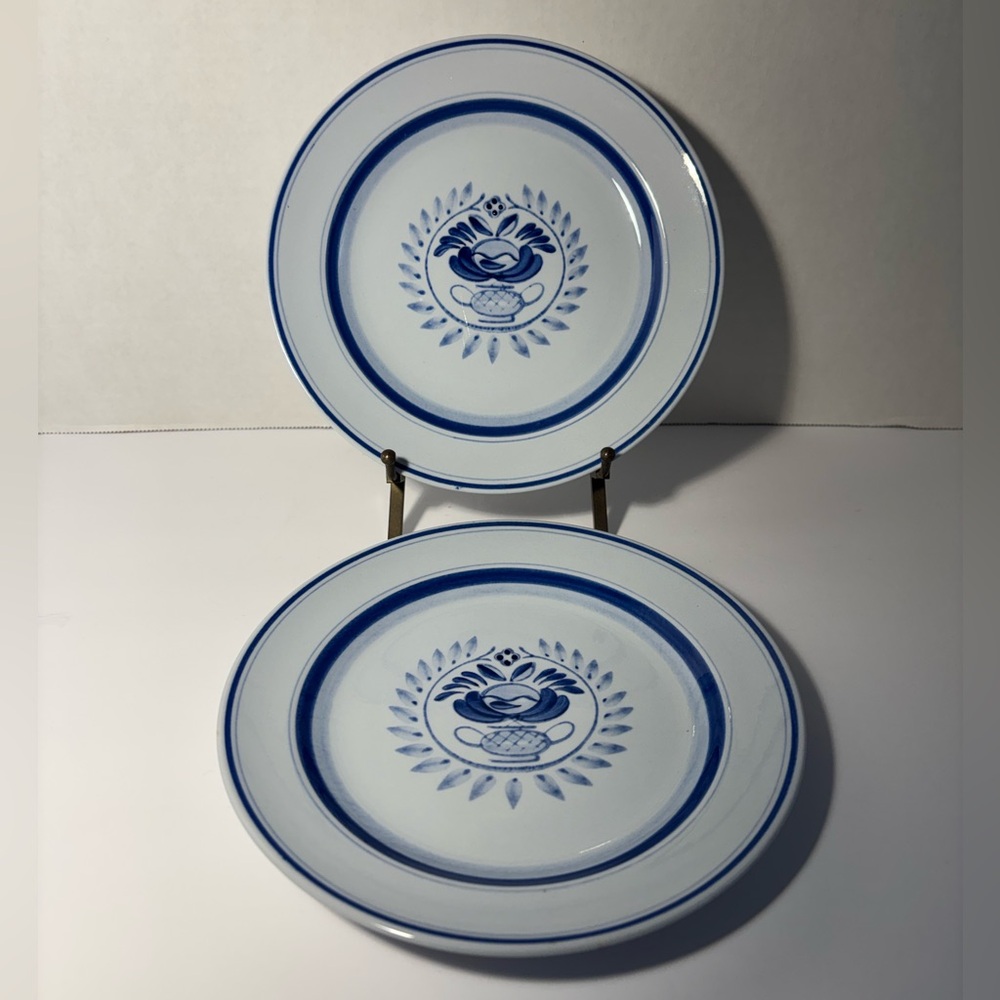 Blue Rose Lunch Dessert Plates Hand Painted Blue White 7 5/8” Arabia Of Finland